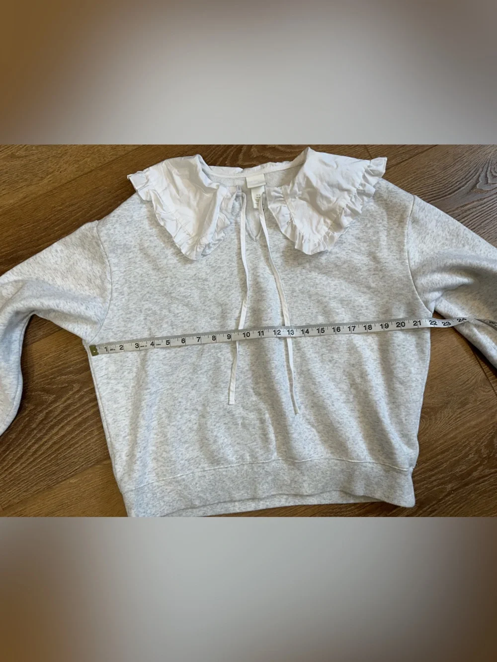 Cottagecore Light Gray Sweatshirt with Ruffled White Prarie Collar M - Picture 5 of 10